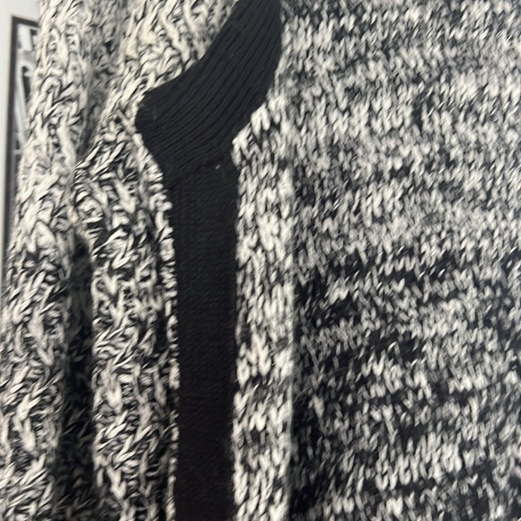 Rococo Long Sleeve - Picture 3 of 8